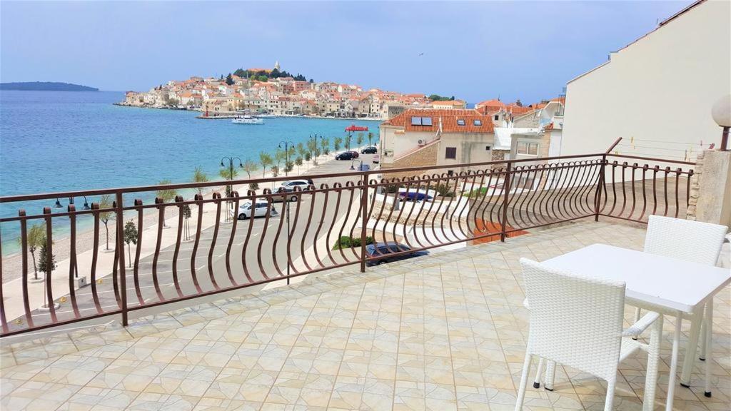 Apartments Lala Primošten Екстериор снимка